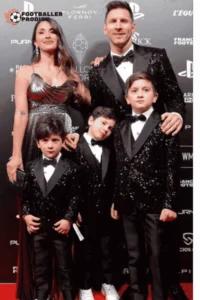 Mateo Messi with family 